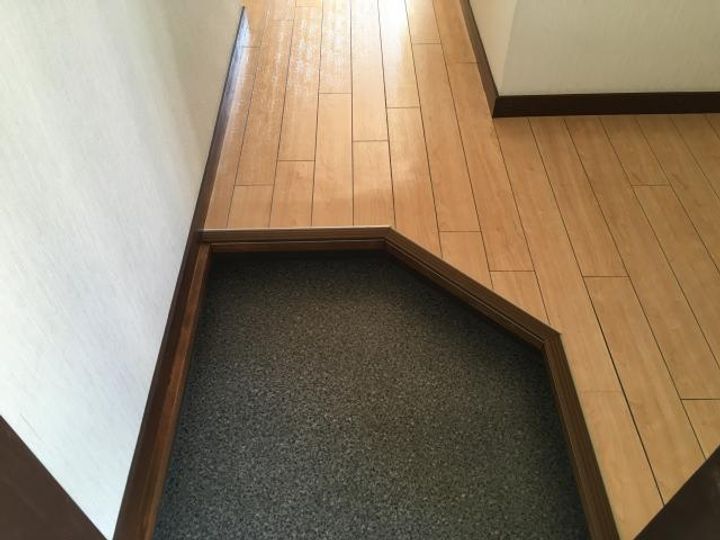 ウッディ西田の玄関