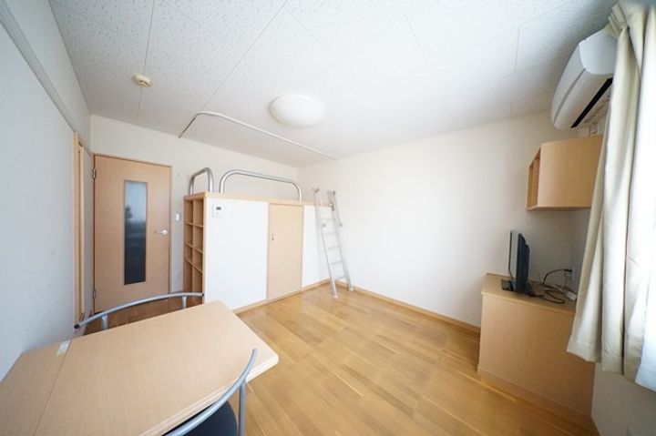 山口県下関市富任町3(アパート)の賃貸物件の居間