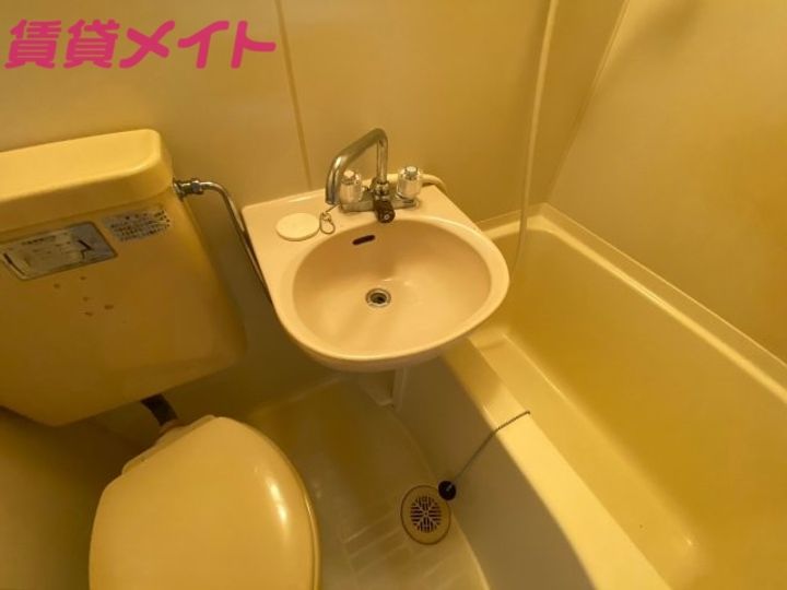 コリーヌ栗真の内装