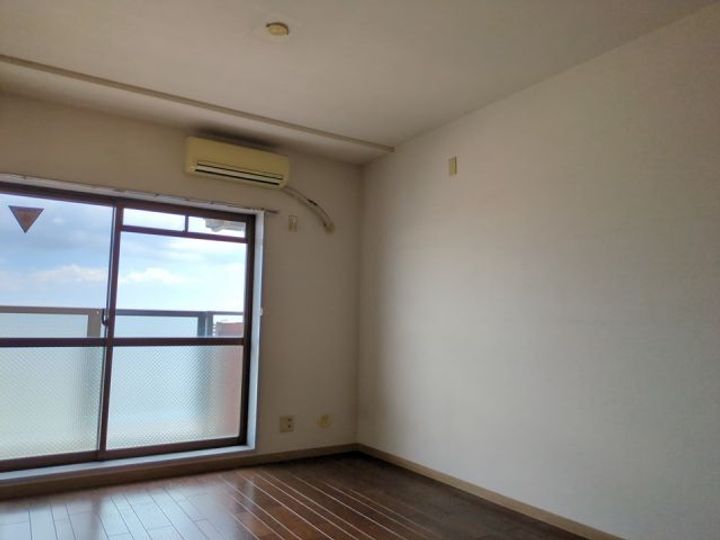 アルティザ相武台の居間