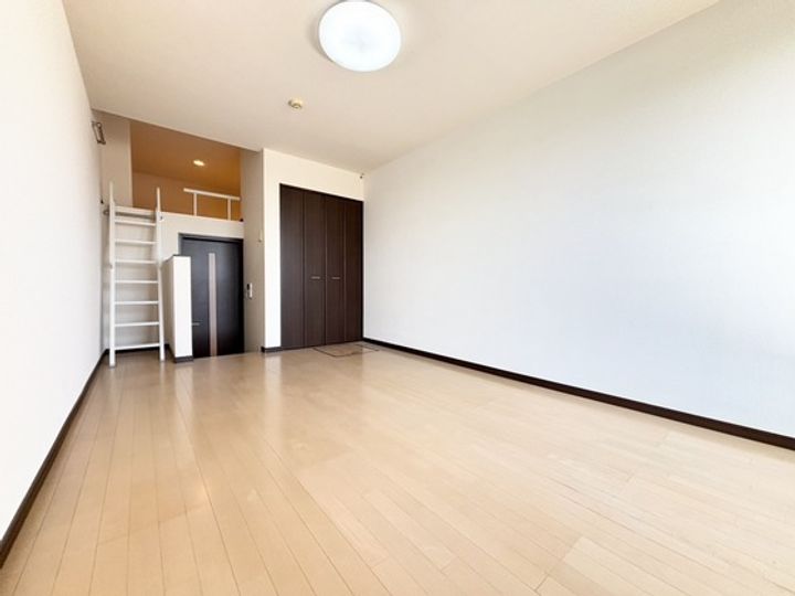 クレバネス町屋の居間