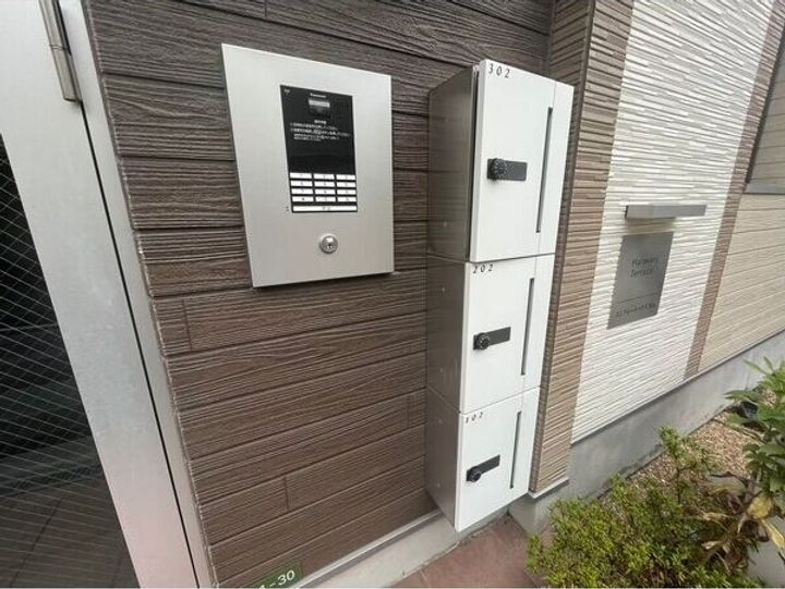 大阪府大阪市生野区小路東3(アパート)の賃貸物件の玄関