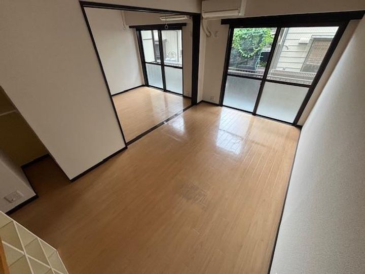 メゾンドミヤハラの居間