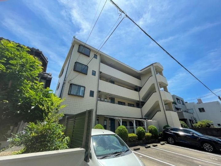 シャトー原市の外観