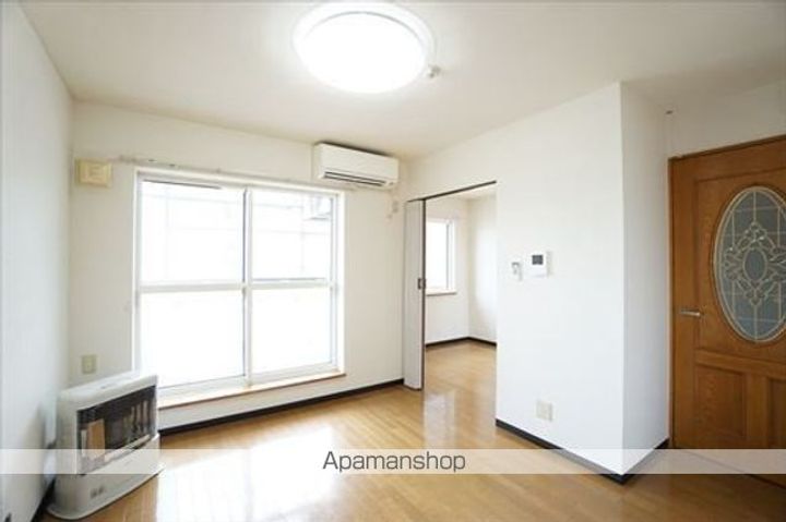 T・フラット1112の居間