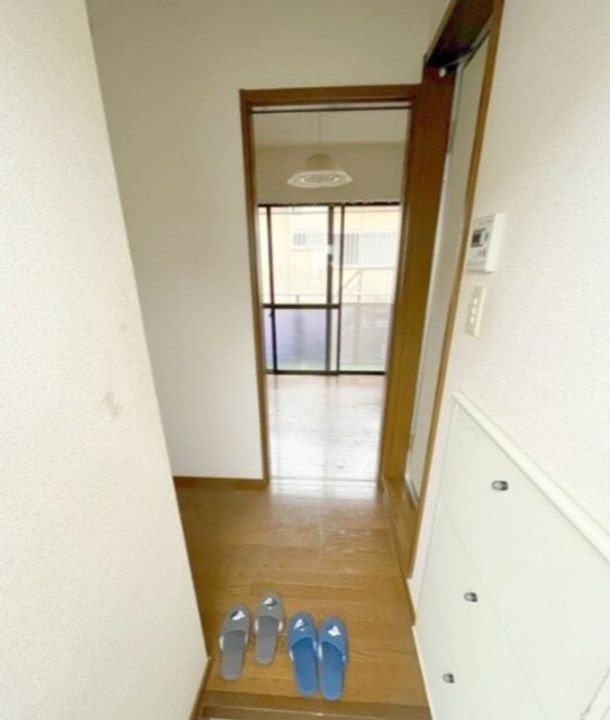 フォレスト恋ヶ窪の玄関