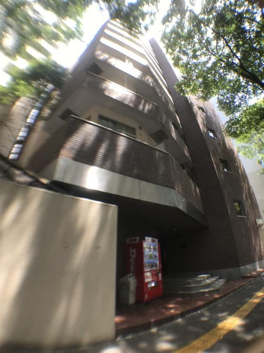 トーカン新宿第2キャステールの外観