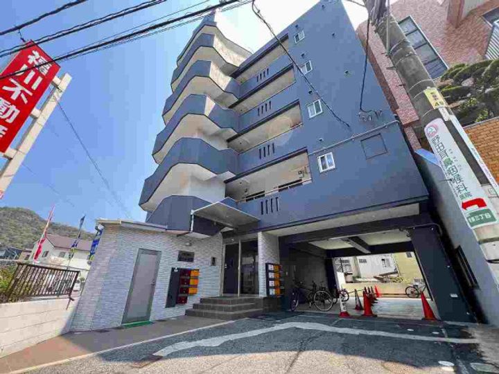 ShineBLDG可部の外観