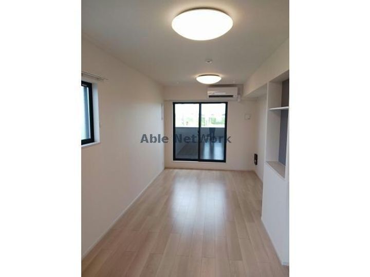 メゾンアールエスピーの居間