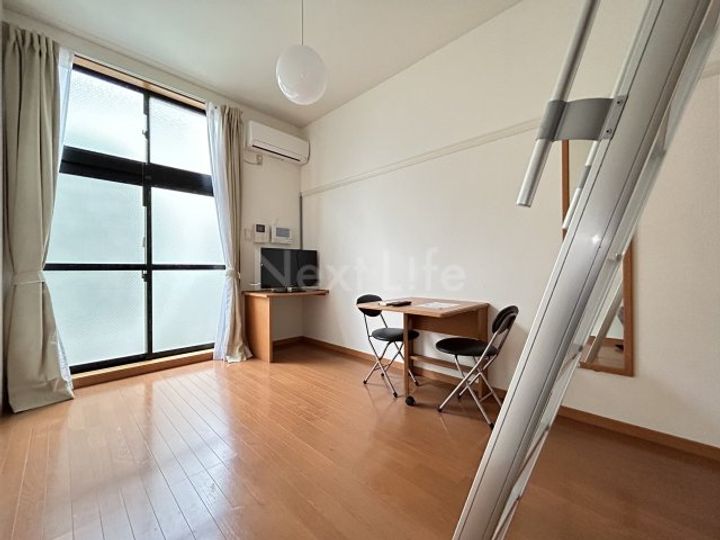 レオパレス小柳町IIIの居間