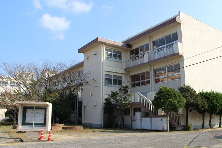 相川アパート(浦郷)の周辺
