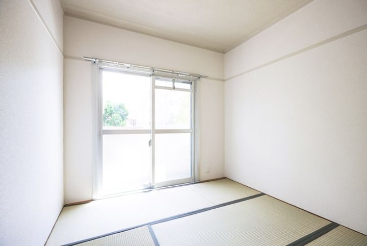 UR鶴山台の内装