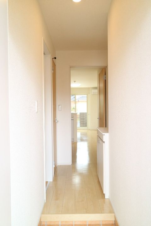 岡山県倉敷市沖(アパート)の賃貸物件の玄関