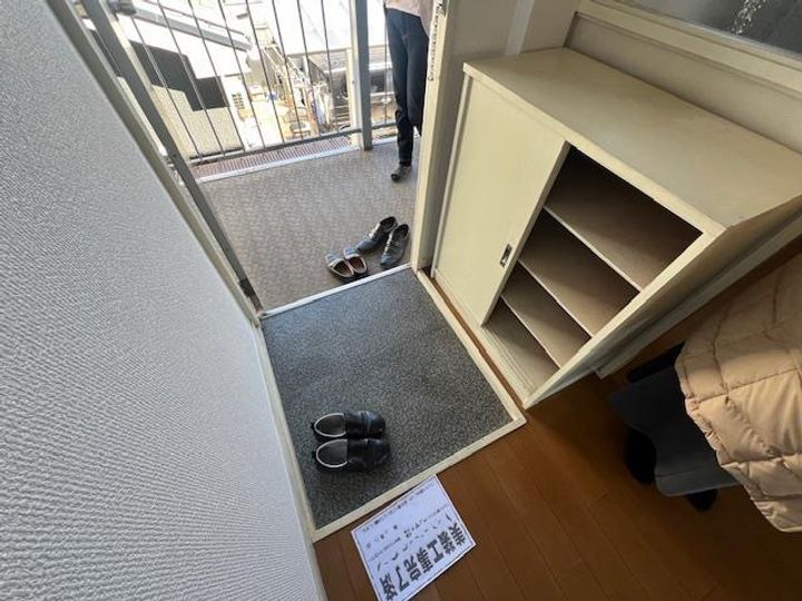 村田ハイツの玄関