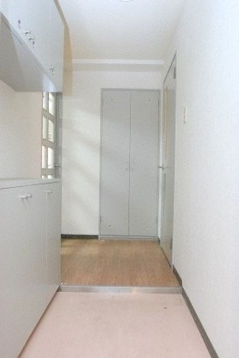 サンシャイン円山の玄関