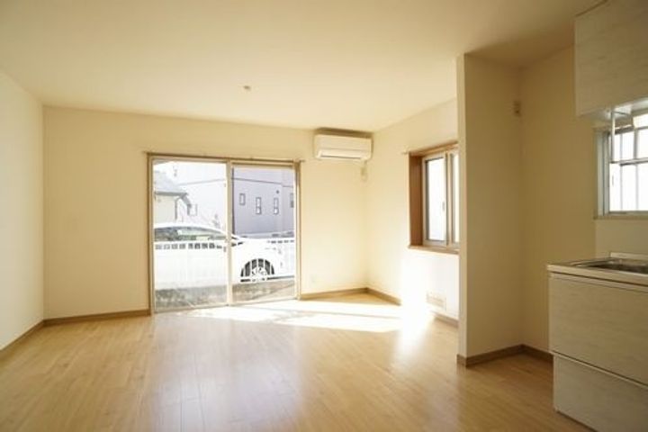 ルミエール鎌倉Bの居間