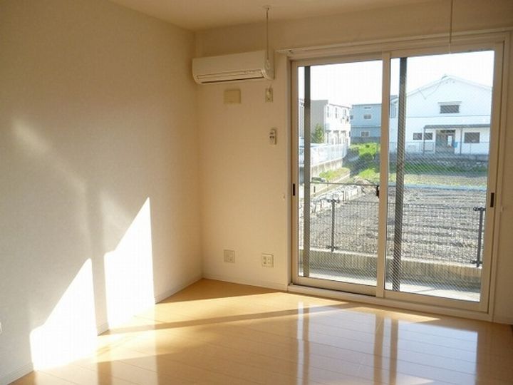 バーディーコート A棟の居間