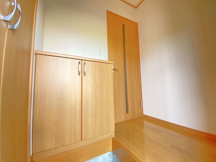 コーポミネルバ21の玄関