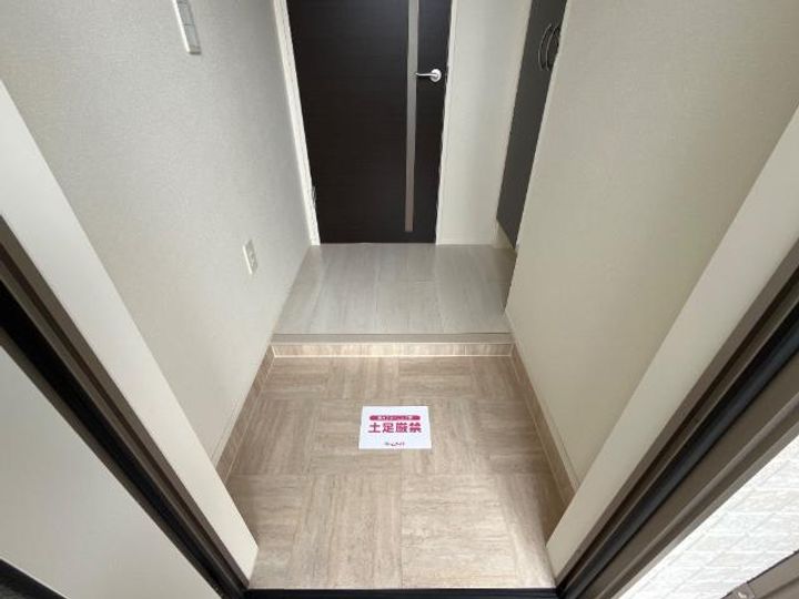 福島県郡山市大槻町字堀切西(アパート)の賃貸物件の玄関