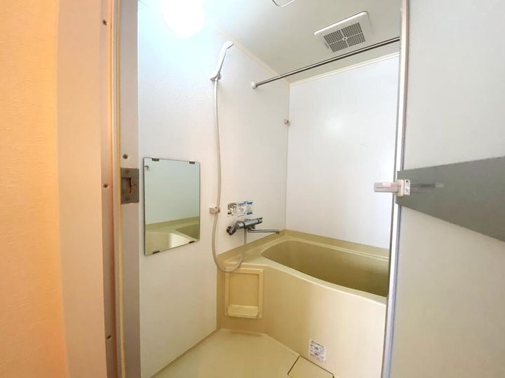 メープル川沿の風呂