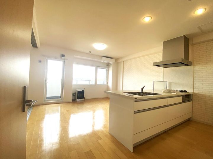 メープル川沿の居間