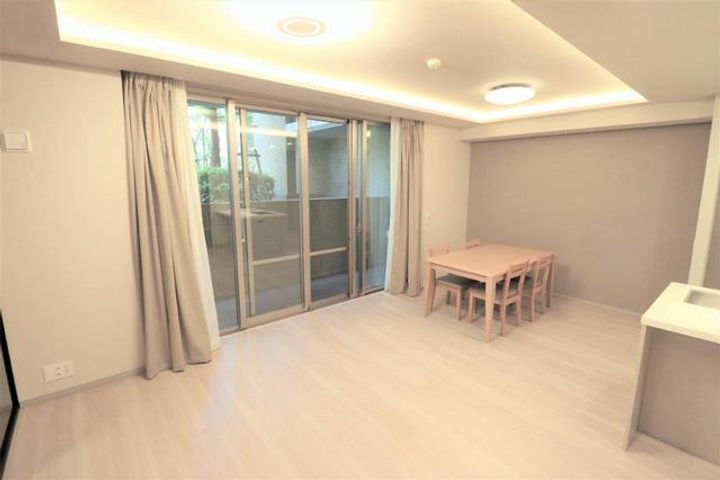 ザ・ハウス住吉本町の居間