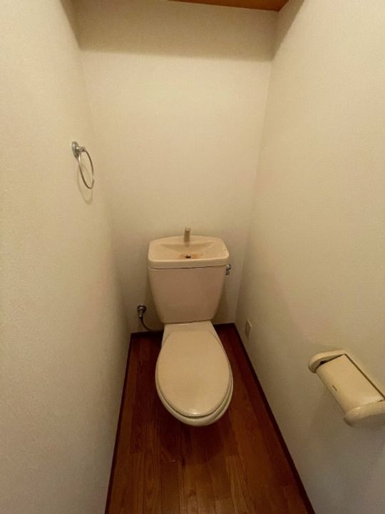 シャトー建川の内装