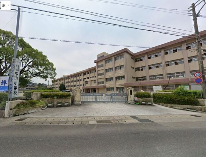 ヴィクトワール壱番館の周辺