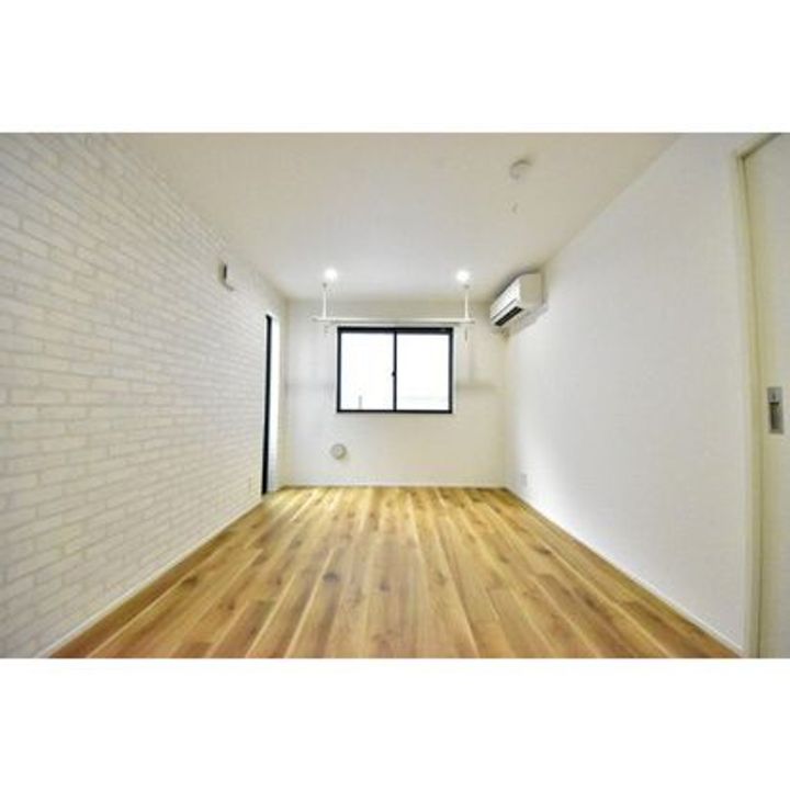 Villa2465(ヴィラ西六郷)の居間