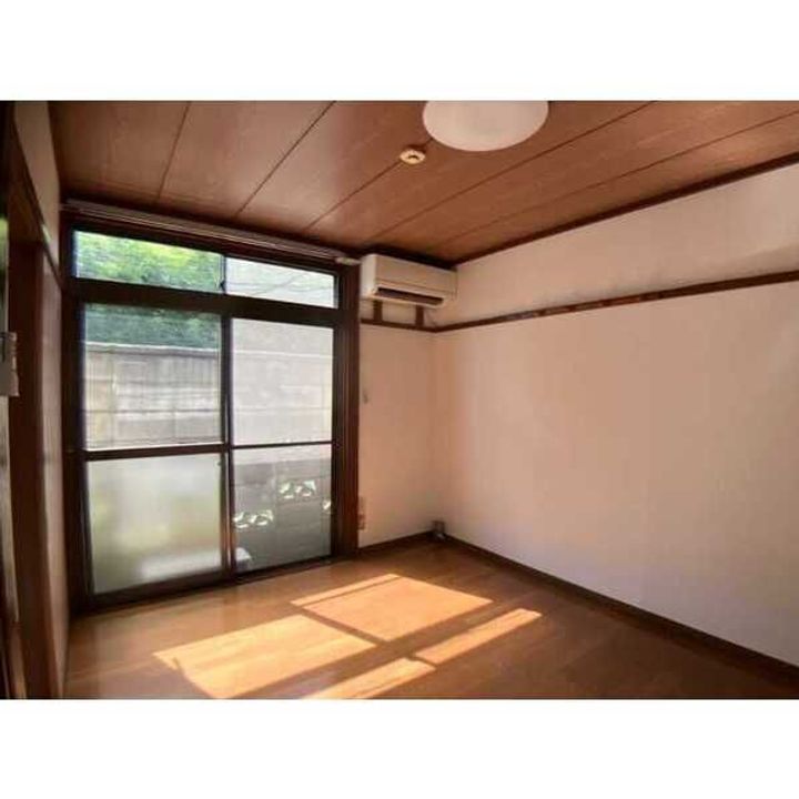 石井ハイツA棟の居間