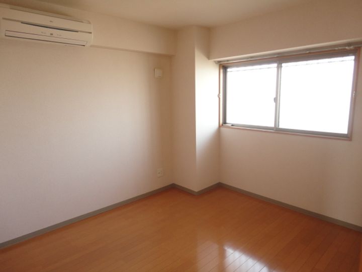 オット・アンダーレの内装