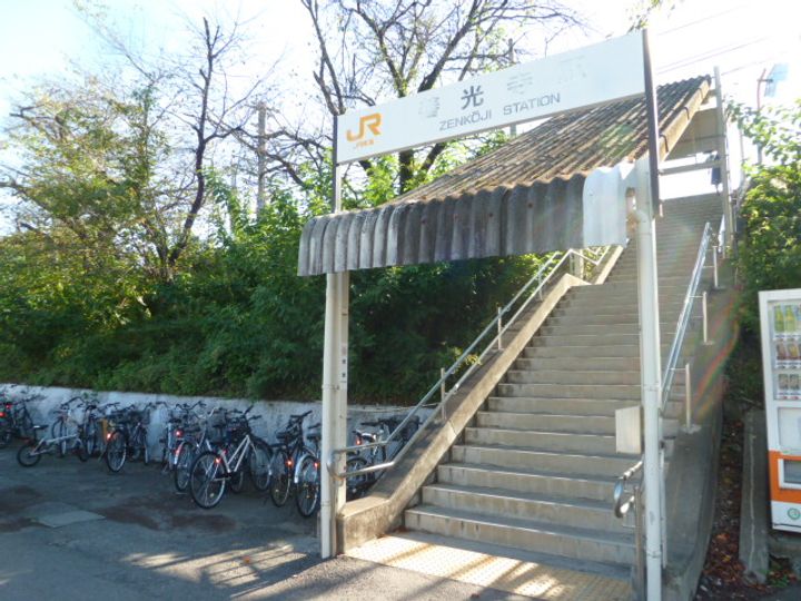 ハイツ望月の周辺