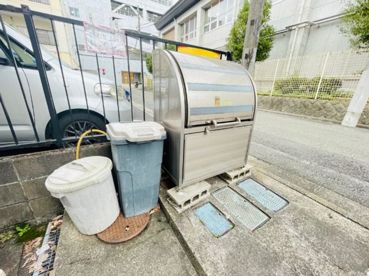 安井ビルの地図