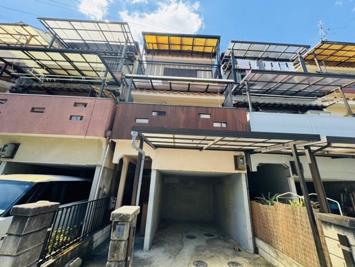 奈良県奈良市肘塚町(一戸建)の賃貸物件の外観