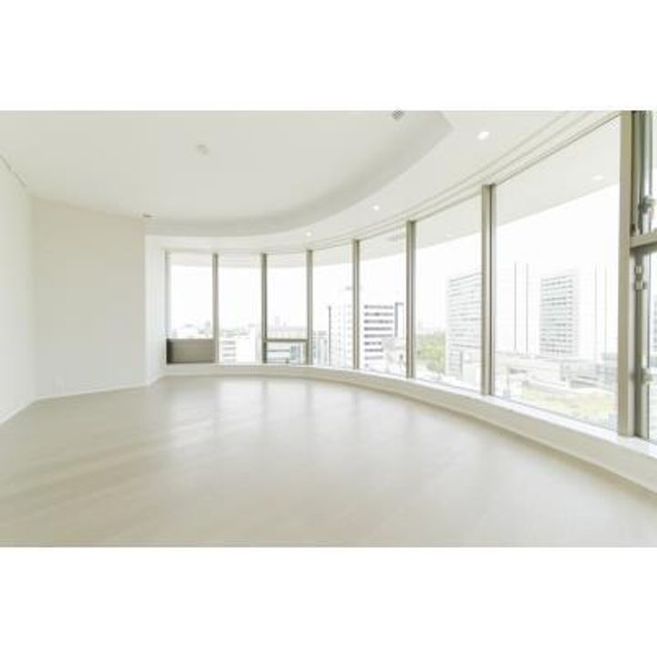 東京都港区南青山2(マンション)の賃貸物件の居間