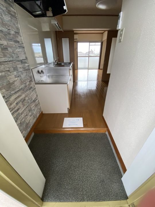 静岡県浜松市中央区萩丘2(マンション)の賃貸物件の玄関