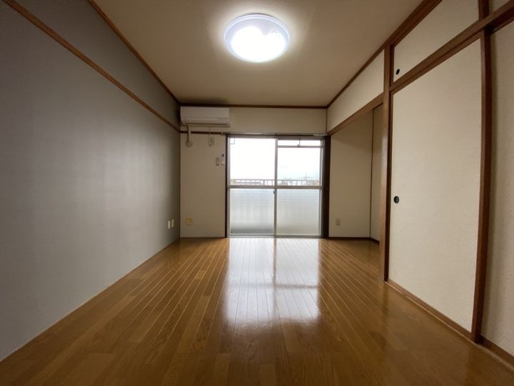 静岡県浜松市中央区萩丘2(マンション)の賃貸物件の居間