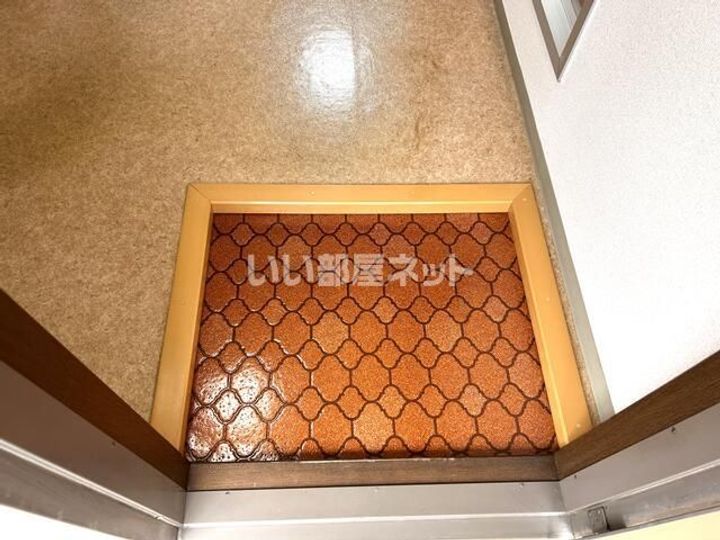 シティハイムBの玄関