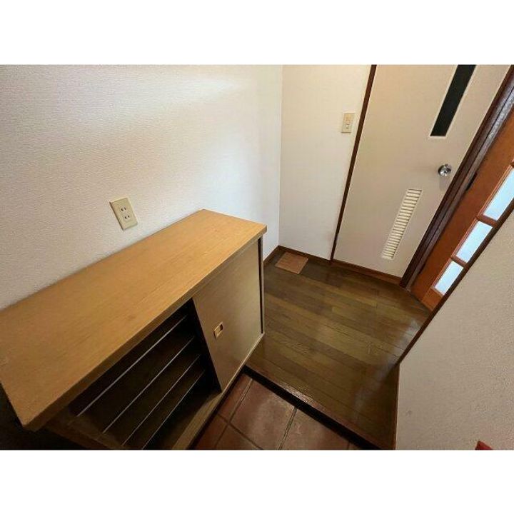 東京都荒川区荒川3(マンション)の賃貸物件の玄関