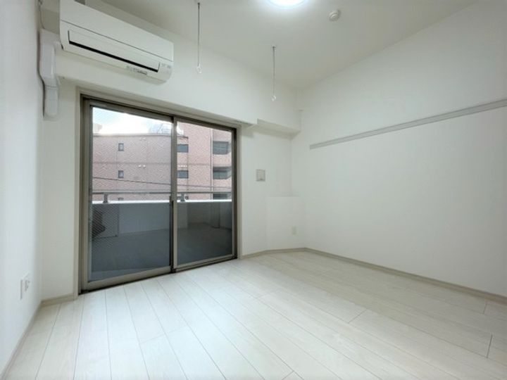 ディアレイシャス新栄の居間