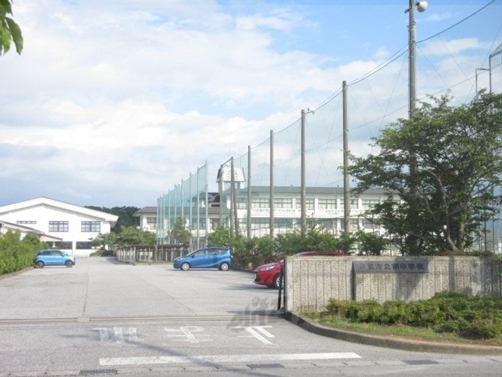 レオパレスIBUKIの周辺