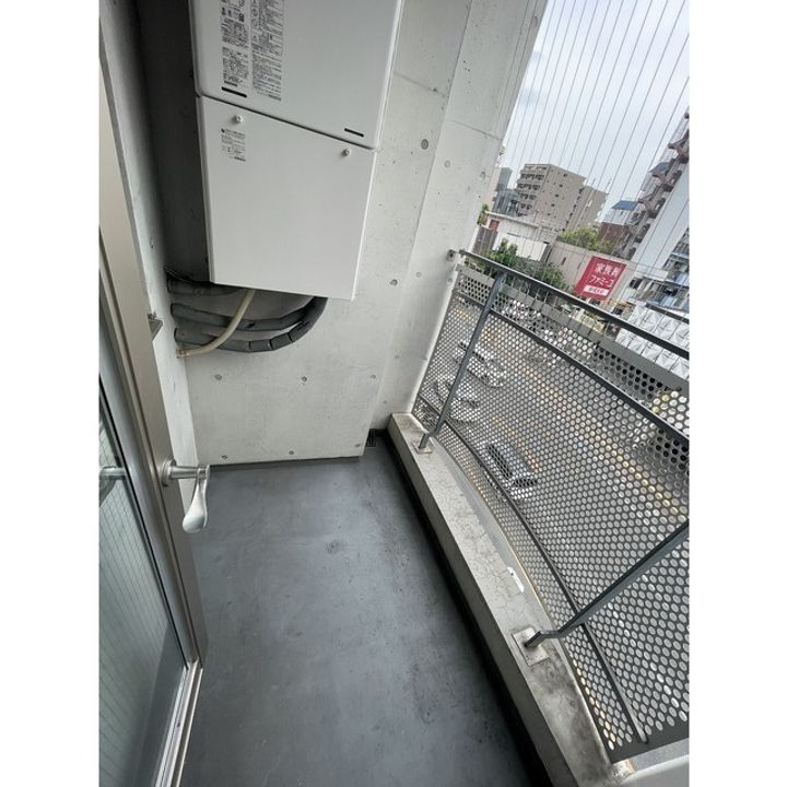 夢飾人ビルの内装