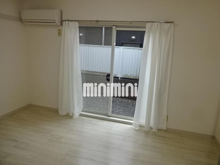 グランステーション大垣の居間