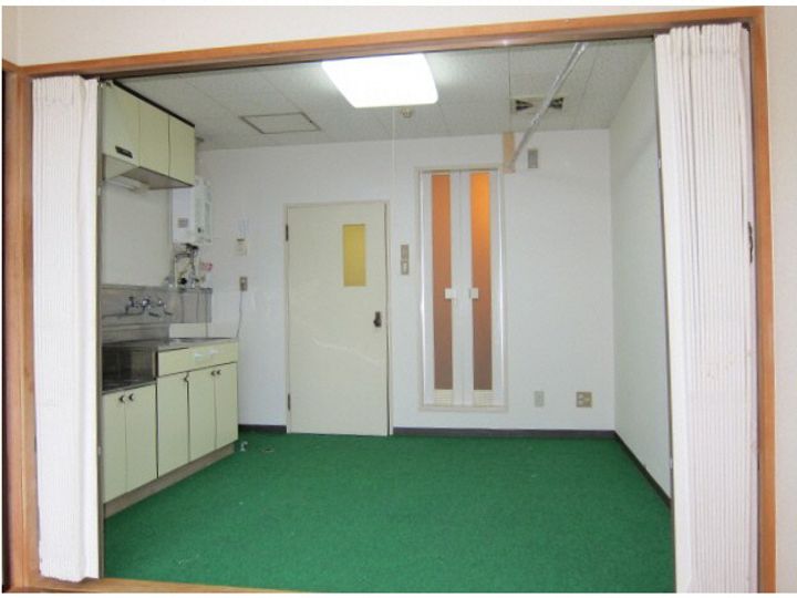 パークサイドマンション(栄町)の居間