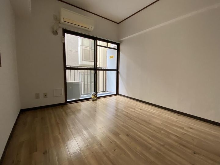 ライオンズマンション六甲道の居間