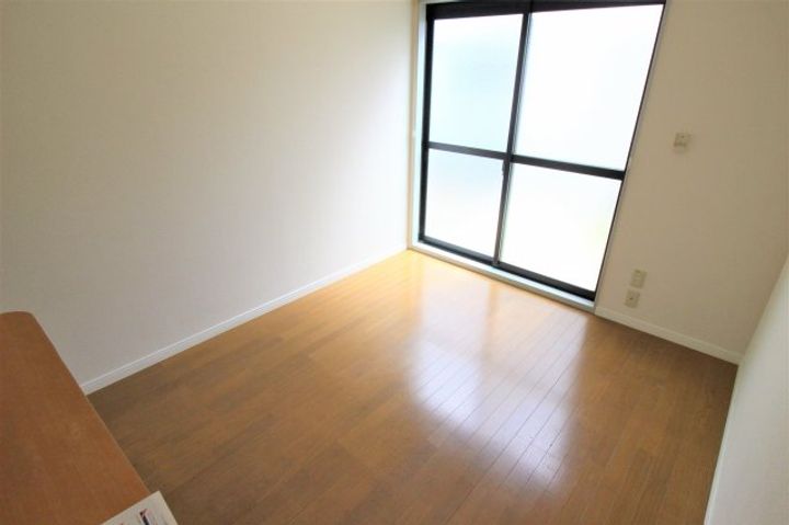 レオパレスシャルマンIIの居間