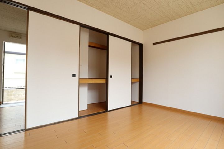 シャトル日和屋の内装