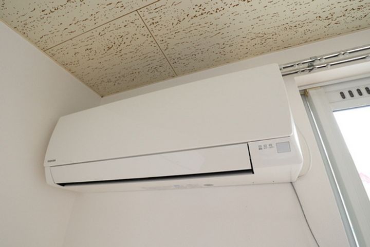 シャトル日和屋の内装