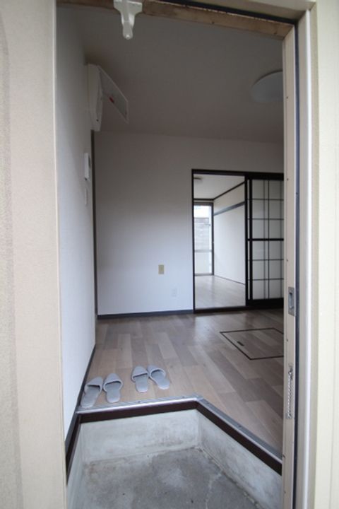 宮下コーポの玄関