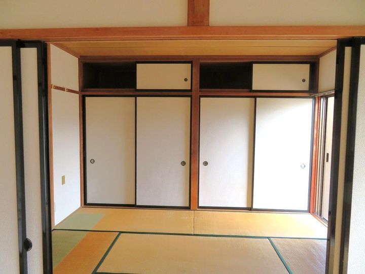 稲葉ハイツの居間